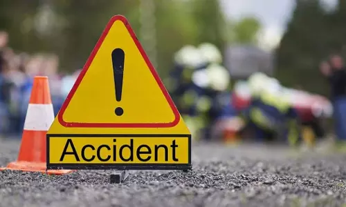 സലാല റോഡിൽ വാഹനാപകടം;ഇമാറാത്തികൾ ഉൾപ്പടെ അഞ്ച് പേർ മരിച്ചു