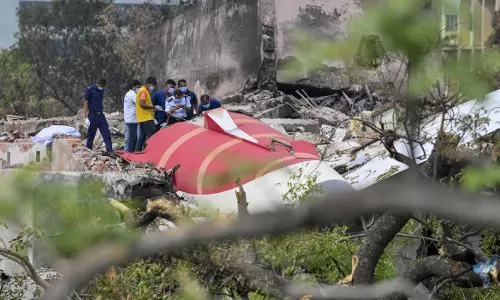 അഹമ്മദാബാദ് വിമാനാപകടം; അപകട കാരണം ഇന്ധന നിയന്ത്രണ സ്വിച്ച് ഓഫായത്, പ്രാഥമിക അന്വേഷണ റിപ്പോർട്ട് പുറത്ത്