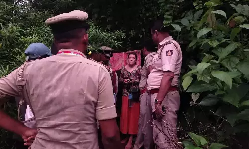 ഗുഹയിൽ തങ്ങിയത് രണ്ടാഴ്ച; എട്ട് വർഷത്തോളം അനധികൃതമായി ഇന്ത്യയിൽ തുടർന്ന റഷ്യൻ വനിതയെയും കുട്ടികളെയും കണ്ടെത്തിയത് ഗോകർണ വനത്തിൽ