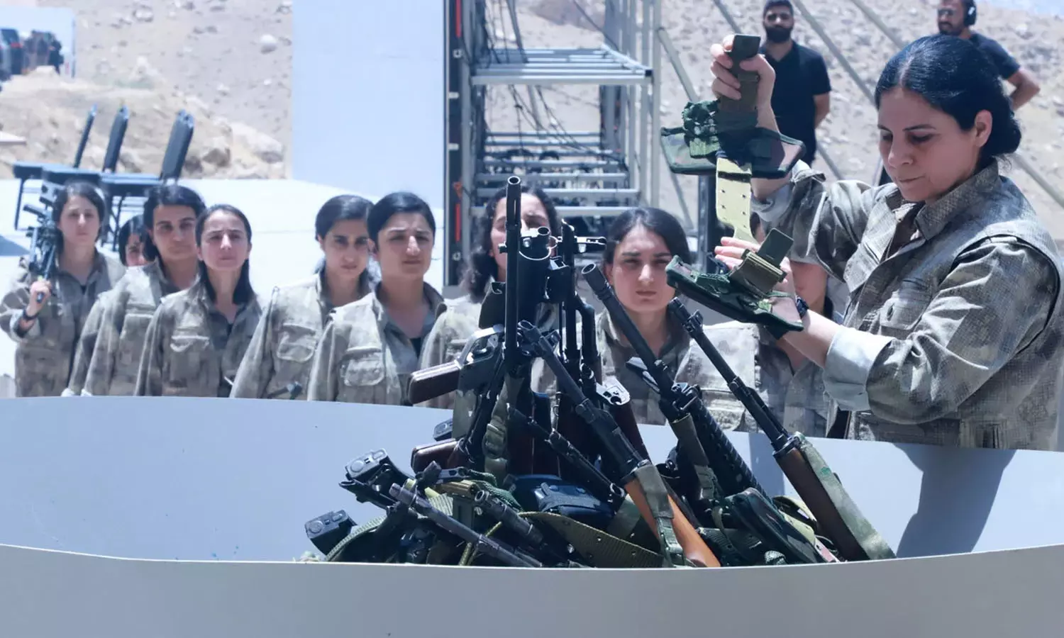 ആയുധം ഉപേക്ഷിച്ച് പികെകെ; തുർക്കിയിൽ 40 വർഷത്തെ സായുധ പോരാട്ടത്തിന് വിരാമം ആയുധം ഉപേക്ഷിച്ച് പികെകെ; തുർക്കിയിൽ 40 വർഷത്തെ സായുധ പോരാട്ടത്തിന് വിരാമം