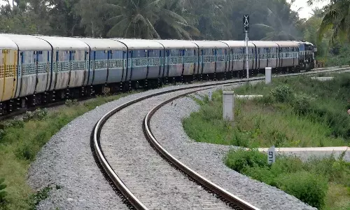 ഇനി ട്രെയിനുകളിലും സിസിടിവി; 74,000 കോച്ചുകളിൽ ക്യാമറ സ്ഥാപിക്കും