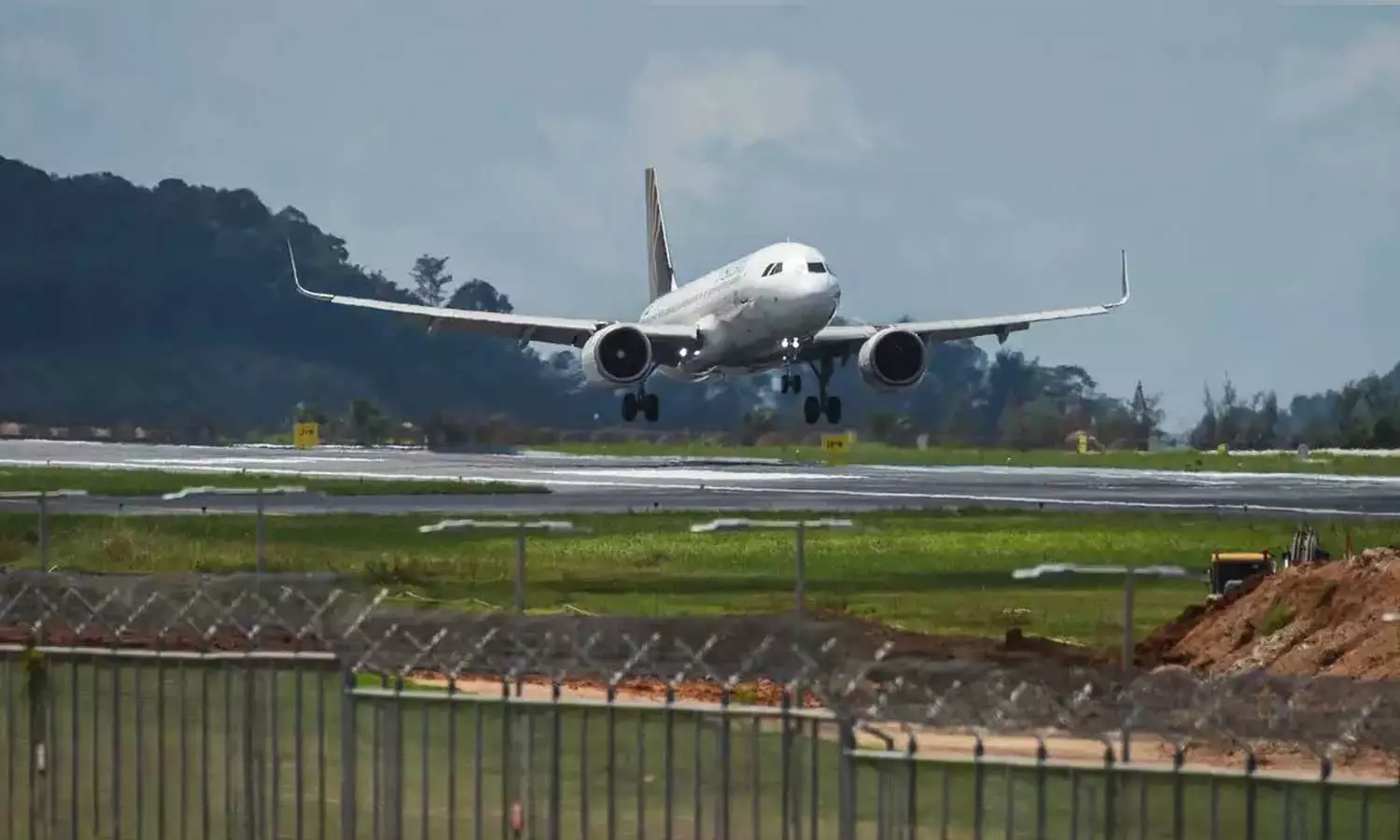 രാജ്യത്തെ ബോയിങ് വിമാനങ്ങളുടെ ഇന്ധന സ്വിച്ചുകൾ പരിശോധിക്കാൻ നിർദേശം നൽകി ഡിജിസിഎ