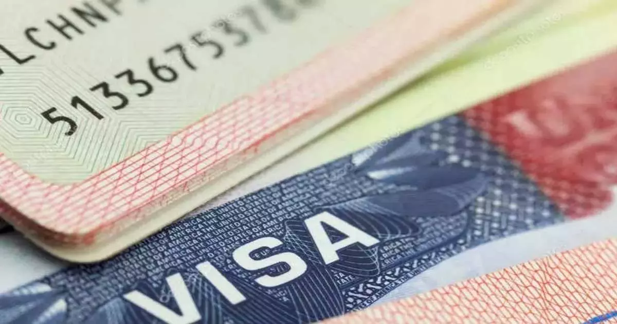 യുഎഇ ടൂറിസ്റ്റ് വിസക്ക് അപേക്ഷിക്കുന്ന ഒമാനിലെ പ്രവാസികൾക്ക് മുന്നറിയിപ്പ് യുഎഇ ടൂറിസ്റ്റ് വിസക്ക് അപേക്ഷിക്കുന്ന ഒമാനിലെ പ്രവാസികൾക്ക് മുന്നറിയിപ്പ്