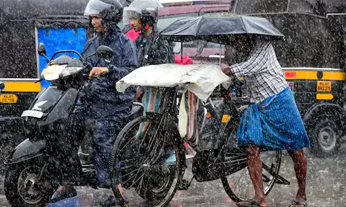 മഴ കനക്കുന്നു; വടക്കന്‍ കേരളത്തില്‍ അതിതീവ്ര മഴ മുന്നറിയിപ്പ്