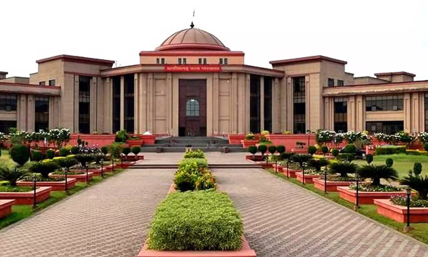 സ്വകാര്യ വിവരങ്ങളിലേക്കുള്ള കടന്നുകയറ്റമല്ല വിവാഹം; ഭാര്യയുടെ ഫോണ്‍ കോള്‍ രേഖകള്‍ ആവശ്യപ്പെട്ട യുവാവിന്റെ ഹരജി തള്ളി കോടതി