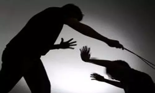 അഞ്ചാം ക്ലാസുകാരനെ അമ്മയും സുഹൃത്തും ക്രൂരമായി മര്‍ദിച്ചെന്ന് പരാതി; കുട്ടി ആശുപത്രിയില്‍ ചികിത്സയില്‍