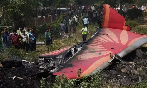 ഫ്യുവല്‍ സ്വിച്ച് ഓഫാക്കിയത് പൈലറ്റുമാരെന്ന റിപ്പോര്‍ട്ട്: റോയിട്ടേഴ്സിനും വാള്‍ സ്ട്രീറ്റ് ജേര്‍ണലിനും നോട്ടീസ് അയച്ച് പൈലറ്റുമാരുടെ സംഘടന