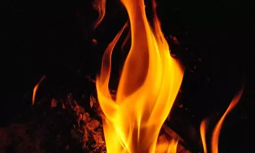 കോട്ടയം രാമപുരത്ത് ജ്വല്ലറി ഉടമയെ കടക്കുള്ളിൽ പെട്രോൾ ഒഴിച്ച് തീകൊളുത്തി; മറ്റൊരു കടയുടമ കസ്റ്റഡിയിൽ