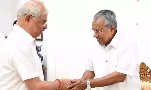 ഭാരതാംബ - കേരള സർവകലാശാല വിവാദത്തിനിടെ, മുഖ്യമന്ത്രി -ഗവർണർ നിർണായക കൂടിക്കാഴ്ച ഇന്ന്