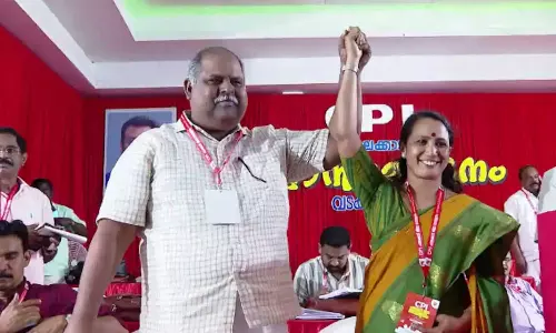 സിപിഐക്ക് ആദ്യ വനിതാ ജില്ലാ സെക്രട്ടറി ; പാലക്കാട് സിപിഐയെ ഇനി സുമലത മോഹന്ദാസ് നയിക്കും സിപിഐക്ക് ആദ്യ വനിതാ ജില്ലാ സെക്രട്ടറി ; പാലക്കാട് സിപിഐയെ ഇനി സുമലത മോഹന്ദാസ് നയിക്കും