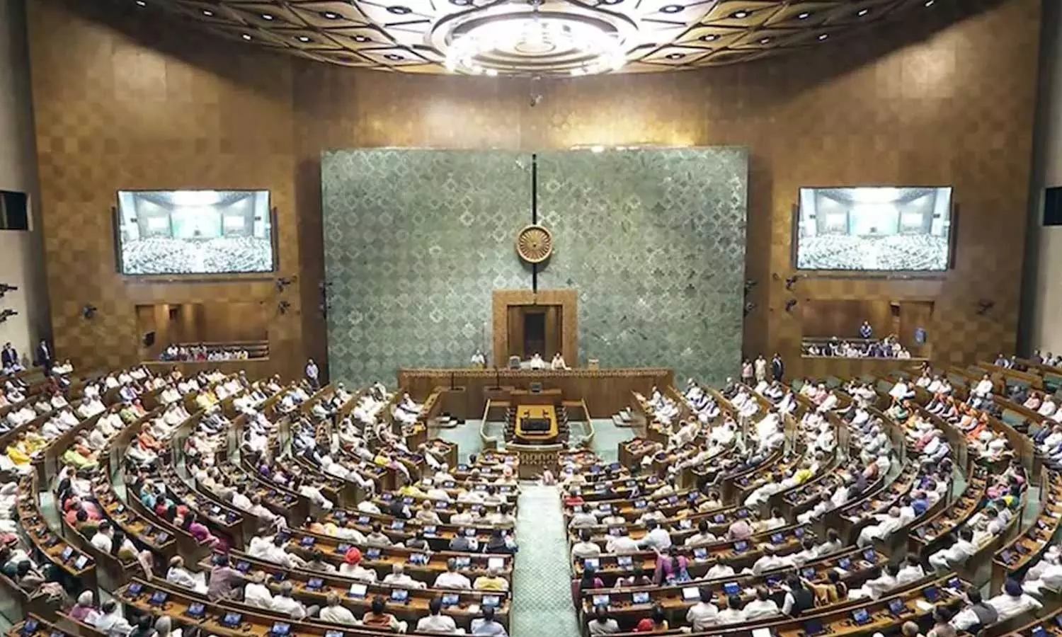 പാർലമെന്റ് വർഷകാല സമ്മേളനം: പ്രതിപക്ഷ പ്രതിഷേധത്തിൽ സഭ മൂന്നാം തവണയും മുടങ്ങി പാർലമെന്റ് വർഷകാല സമ്മേളനം: പ്രതിപക്ഷ പ്രതിഷേധത്തിൽ സഭ മൂന്നാം തവണയും മുടങ്ങി