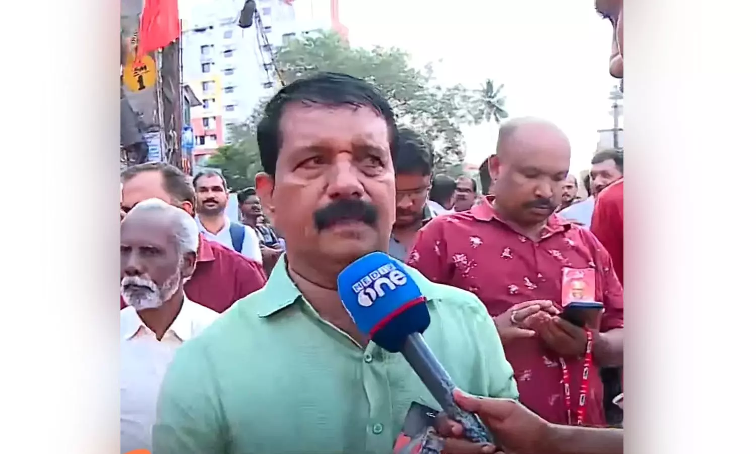 ജനകീയപോരാട്ടങ്ങളിലൂടെ വി.എസ് നേടിയെടുത്ത ജനപിന്തുണയാണ് ഈ കാണുന്നത്; അക്ഷരാർഥത്തിൽ ഒരു യുഗാന്ത്യമാണ്- വി.എസ്സിന്റെ മുൻ പി.എ സുരേഷ് കുമാർ