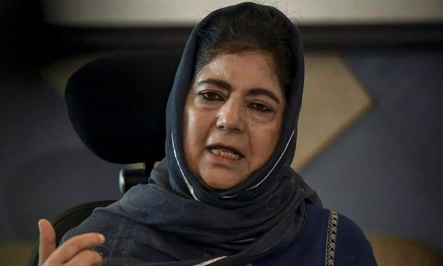 മുസ്ലിംകൾക്കെതിരായ ഭരണകൂട അതിക്രമങ്ങൾ പാർലമെന്റിൽ ഉയർത്തണം; രാഹുൽ ഗാന്ധിക്ക് കത്തയച്ച് മെഹ്ബൂബ മുഫ്തി മുസ്ലിംകൾക്കെതിരായ ഭരണകൂട അതിക്രമങ്ങൾ പാർലമെന്റിൽ ഉയർത്തണം; രാഹുൽ ഗാന്ധിക്ക് കത്തയച്ച് മെഹ്ബൂബ മുഫ്തി