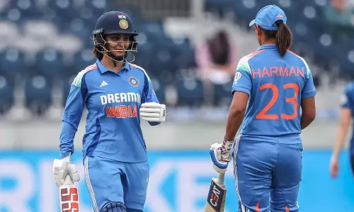 ഹർമൻപ്രീതിന് സെഞ്ചുറി ; ഇംഗ്ലണ്ടിന് 319 റൺസ് വിജയലക്ഷ്യം