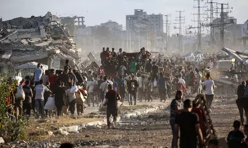 ഗസ്സയിൽ ഒരൊറ്റ ദിവസം പട്ടിണിമൂലം മരിച്ചത് 15 കുട്ടികൾ:  മരണസംഖ്യ 100 കടന്നു