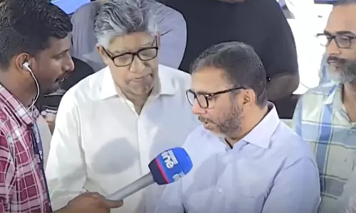 സാധാരണക്കാരുടെ പ്രശ്നങ്ങളെ ധീരതയോടെ കേരളത്തിന്റെ പൊതുമണ്ഡലത്തിൽ ഉന്നയിച്ച വ്യക്തിയാണ് വി.എസ് - പി.മുജീബുറഹ്‌മാൻ