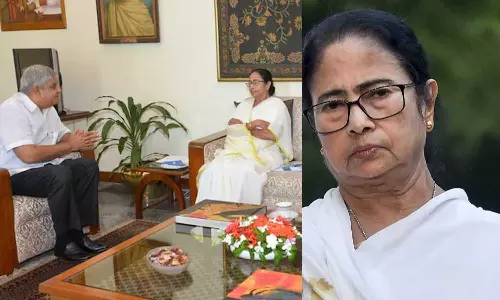 അദ്ദേഹത്തിന് ആരോഗ്യപ്രശ്‌നങ്ങളൊന്നുമില്ലല്ലോ?  ജഗദീപ് ദൻഖഡിന്റെ രാജിയിൽ മമത ബാനർജി