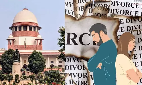 മുൻ ഭർത്താവിനെ കള്ളക്കേസിൽ ജയിലിലാക്കിയ ഐപിഎസ് ഉദ്യോഗസ്ഥ പരസ്യമായി മാപ്പ് പറയണമെന്ന് സുപ്രിംകോടതി