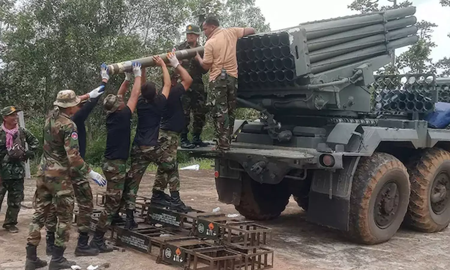 തായ്‌ലൻഡ്-കംബോഡിയ അതിർത്തി സംഘർഷം; 12 പേർ കൊല്ലപ്പെട്ടതായി റിപ്പോർട്ട്