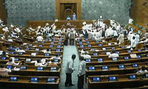 ബിഹാർ വോട്ടർപട്ടികയിലെ തീവ്രപരിശോധനയിൽ പ്രതിപക്ഷ പ്രതിഷേധം; ലോക്‌സഭ രണ്ട് മണിവരെ പിരിഞ്ഞു