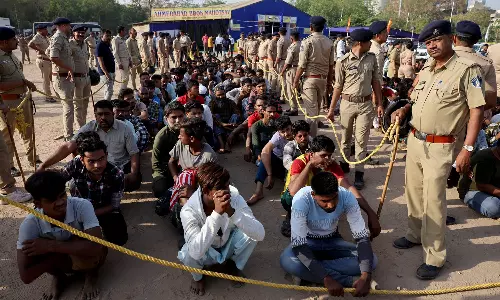 ഇന്ത്യയിൽ നൂറുകണക്കിന് മുസ്‌ലിംകളെ നിയമവിരുദ്ധമായി ബംഗ്ലാദേശിലേക്ക് നാടുകടത്തി ഹ്യൂമൻ റൈറ്റ്സ് വാച്ച് റിപ്പോർട്ട്