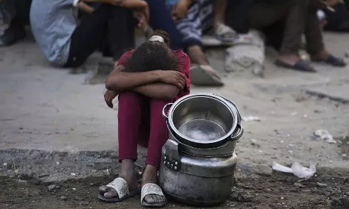 ഗസ്സയിൽ പട്ടിണിമരണം വ്യാപകം; ഇസ്രായേലിന് മുന്നറിയിപ്പുമായി യൂറോപ്യൻ യൂണിയൻ ഗസ്സയിൽ പട്ടിണിമരണം വ്യാപകം; ഇസ്രായേലിന് മുന്നറിയിപ്പുമായി യൂറോപ്യൻ യൂണിയൻ