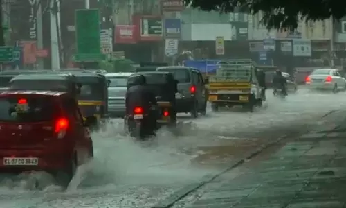 മഴ ശക്തം; രണ്ട് ജില്ലകളില്‍ വിദ്യാഭ്യാസ സ്ഥാപനങ്ങള്‍ക്ക് നാളെ അവധി