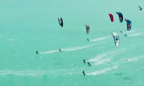 Oman Kite Festival ends