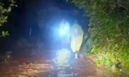 ആറളം വനത്തിൽ ഉരുൾപൊട്ടിയതായി സംശയം; ആളുകളെ മാറ്റിപ്പാര്പ്പിച്ചു ആറളം വനത്തിൽ ഉരുൾപൊട്ടിയതായി സംശയം; ആളുകളെ മാറ്റിപ്പാര്പ്പിച്ചു