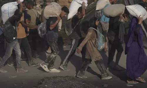 ഗസ്സക്ക് വേണ്ടി ആഗോള സമ്മർദം; ആകാശമാർഗം ഭക്ഷ്യക്കിറ്റ് വിതരണം ചെയ്യാൻ ഇസ്രായേൽ, സഹായം മതിയാകില്ലെന്ന് യുഎന്‍