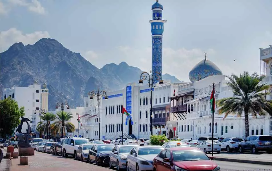 ഒമാനിൽ പിഴ കൂടാതെ വിസ കാലാവധി പുതുക്കൽ; ഗ്രേസ് പിരീഡ് ഡിസംബർ 31 വരെ നീട്ടി ഒമാനിൽ പിഴ കൂടാതെ വിസ കാലാവധി പുതുക്കൽ; ഗ്രേസ് പിരീഡ് ഡിസംബർ 31 വരെ നീട്ടി