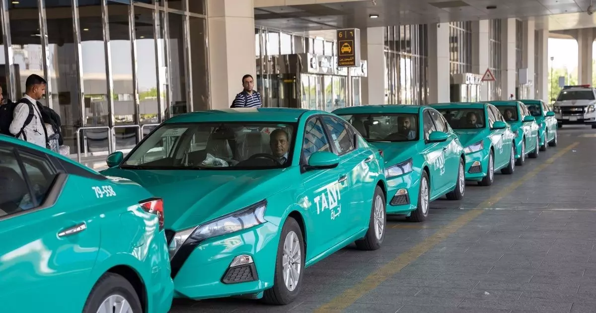 Saudi Arabia tightens action against taxi law violations