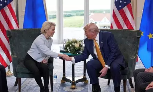 അമേരിക്കയും യുറോപ്യന്‍ യൂണിയനും തമ്മില്‍ പുതിയ വ്യാപാര കരാര്‍; കയറ്റുമതി ചെയ്യുന്ന ഉത്പന്നങ്ങള്‍ക്ക് 15 ശതമാനം തീരുവ