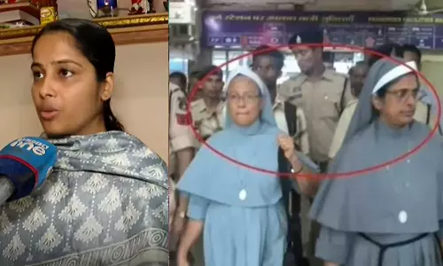 സത്യം നമ്മുടെ ഭാഗത്താണ്,തെറ്റ് ചെയ്തവരാണ് പേടിക്കേണ്ടത് ; ഛത്തീസ്ഗഡിൽ അറസ്റ്റിലായ സിസ്റ്റര് പ്രീതി മേരിയുടെ കുടുംബം സത്യം നമ്മുടെ ഭാഗത്താണ്,തെറ്റ് ചെയ്തവരാണ് പേടിക്കേണ്ടത് ; ഛത്തീസ്ഗഡിൽ അറസ്റ്റിലായ സിസ്റ്റര് പ്രീതി മേരിയുടെ കുടുംബം