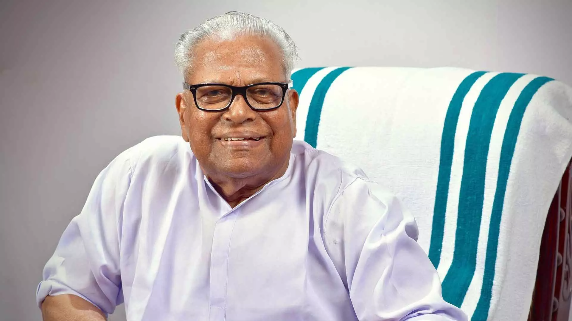 vs achuthanandan
