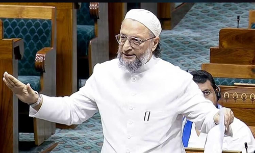 ഇന്ത്യ-പാക് ക്രിക്കറ്റ് മത്സരം കാണാൻ പഹൽഗാമില്‍ കൊല്ലപ്പെട്ടവരുടെ കുടുംബങ്ങളോട് നിങ്ങള്‍ ആവശ്യപ്പെടുമോ?’: കേന്ദ്രത്തിനെതിരെ ആഞ്ഞടിച്ച് ഉവൈസി