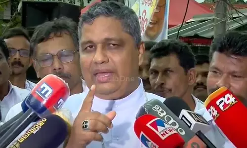 ഗോവിന്ദൻ പക്കാ രാഷ്ട്രീയം പറയാണ്, കേക്കും ലഡുവുമായി എന്റടുത്തേക്ക് ആരും വന്നിട്ടില്ല - ഫാദർ ജോസഫ് പാംപ്ലാനി