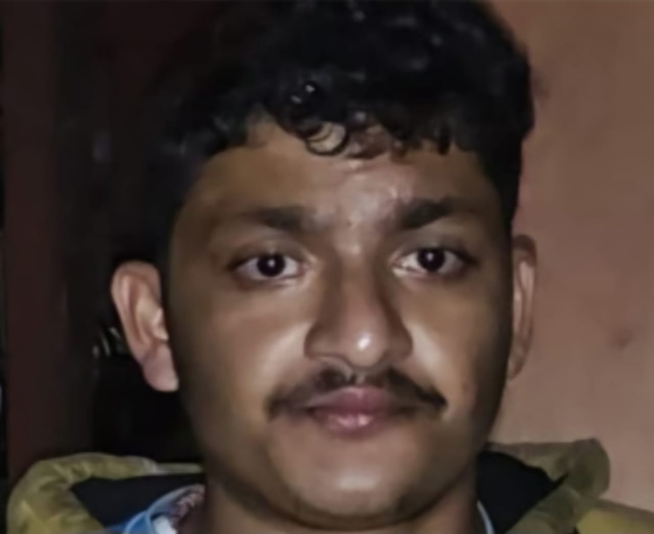 മദ്യപിക്കാൻ പണം നൽകിയില്ല; ചിക്കമംഗളൂരുവിൽ യുവാവ് മാതാവിനെ വെട്ടിക്കൊന്ന് മൃതദേഹം കത്തിച്ചു