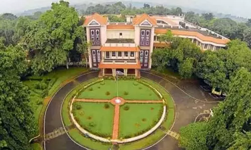 പകർച്ചവ്യാധി: കുസാറ്റ് കളമശ്ശേരി ക്യാമ്പസ് താൽക്കാലികമായി അടച്ചു പകർച്ചവ്യാധി: കുസാറ്റ് കളമശ്ശേരി ക്യാമ്പസ് താൽക്കാലികമായി അടച്ചു