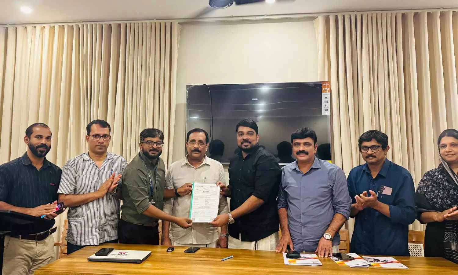 കെ.പി ഗ്രൂപ്പിൻ്റെ സഹകരണത്തോടെ പേരോട് എംഐഎംഎച്ച്എസിൽ മീഡിയവൺ അക്കാദമിയുടെ നേതൃത്വത്തിൽ മീഡിയാ പ്രൊഡക്ഷനിൽ സ്കിൽ ട്രൈനിങ് കോഴ്സ് ആരംഭിക്കുന്നു