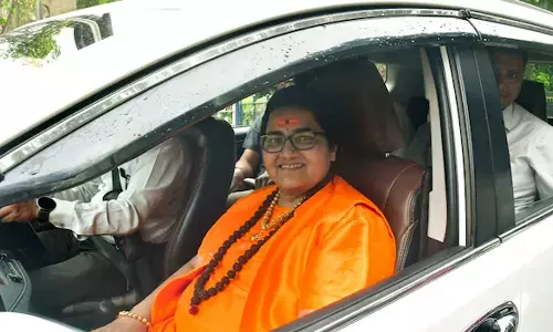 കോണ്‍ഗ്രസിന്റേത് മുസ്‌ലിംകളെ പ്രീണിപ്പിക്കുന്ന രാഷ്ട്രീയം, അതിനായ് ഹിന്ദുക്കളെ ജയിലില്‍ അടച്ചു: പ്രജ്ഞാ സിങ് ഠാക്കൂര്‍