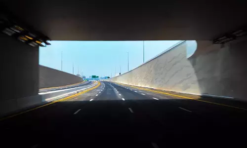 800-meter tunnel opens in Dubai