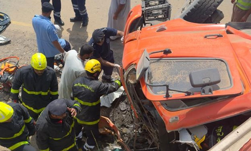 Five dead in road accident in Tumrait and Ibri, Oman