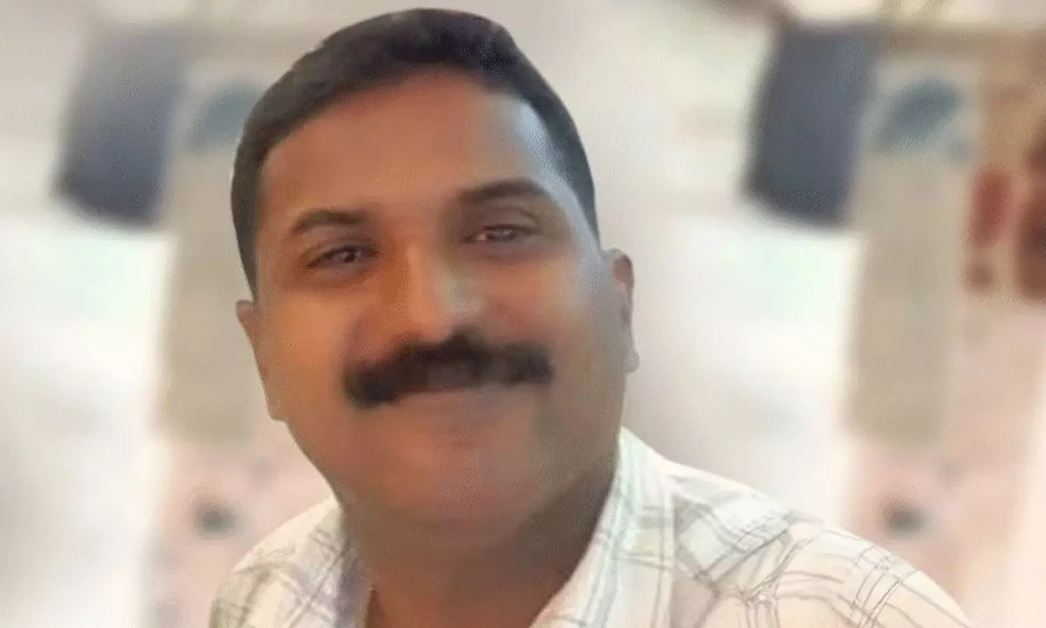 പത്തനംതിട്ടയിലെ അധ്യാപികയുടെ ഭർത്താവിൻ്റെ ആത്മഹത്യ; അധ്യാപികയുടെ ശമ്പളം അടഞ്ഞുവെച്ച ഉദ്യോഗസ്ഥർക്ക് സസ്പെൻഷൻ