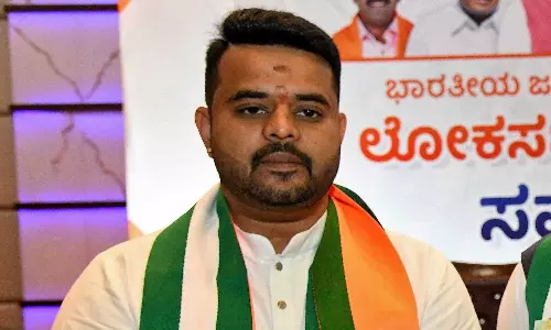 വെള്ളിയാഴ്ച മട്ടന്‍, ശനിയാഴ്ച ചിക്കന്‍; ബലാത്സംഗക്കേസില്‍ ശിക്ഷിക്കപ്പെട്ട പ്രജ്വല്‍ രേവണ്ണക്ക് ജയിലില്‍ ഇനി മാസശമ്പളം വെറും 540 രൂപ