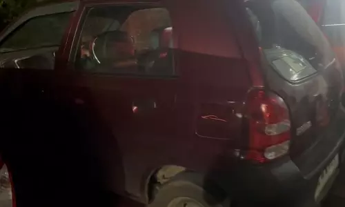 ഇടുക്കിയിൽ അഞ്ച് വയസുകാരിയെ കാറിനുള്ളിൽ മരിച്ച നിലയിൽ കണ്ടെത്തി