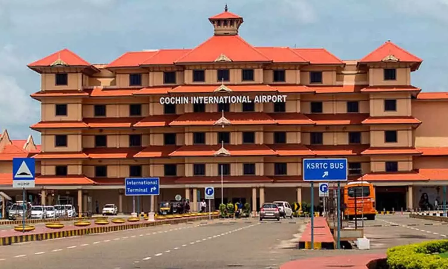 സിയാൽ പബ്ലിക് അതോറിറ്റി തന്നെ; കൊച്ചി അന്താരാഷ്ട്ര വിമാനത്താവളം വിവരാവകാശത്തിന്റെ പരിധിയിൽ വരുമെന്ന് ഹൈക്കോടതി