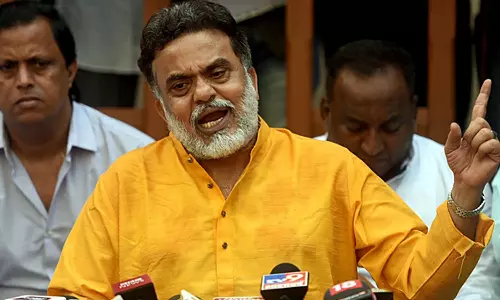 ഹിന്ദുക്കളുടെ വീടുകൾ മുസ്‌ലിംകൾ വാങ്ങുന്നു മുംബൈയിൽ ഭവന ജിഹാദ് ആരോപണവുമായി ശിവസേന