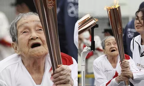 ഇഷ്ടമുള്ളത് കഴിക്കും, ഇഷ്ടമുള്ളത് ചെയ്യും; ദീർഘായുസ്സിന്റെ രഹസ്യം വെളിപ്പെടുത്തി 114കാരി മുത്തശ്ശി ഇഷ്ടമുള്ളത് കഴിക്കും, ഇഷ്ടമുള്ളത് ചെയ്യും; ദീർഘായുസ്സിന്റെ രഹസ്യം വെളിപ്പെടുത്തി 114കാരി മുത്തശ്ശി
