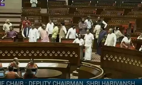 ഭരണ - പ്രതിപക്ഷ ബഹളത്തിൽ പാർലമെൻറ് ഇന്നും പ്രക്ഷുബ്ധമാകും